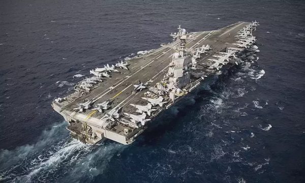 Iran tuyên bố không để tàu quân sự Mỹ vào vùng Vịnh