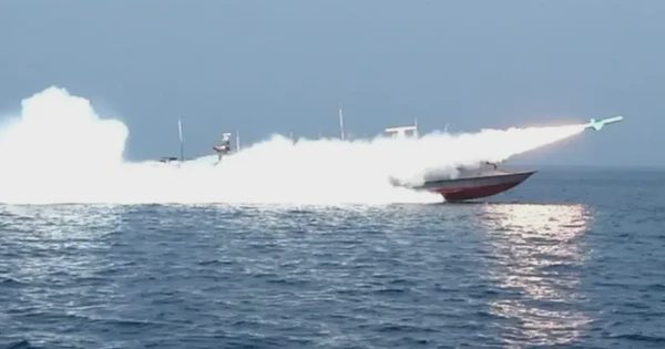 Iran tuyên bố nâng tầm bắn tên lửa, Yemen bắt đầu chiến dịch lớn chống Houthi