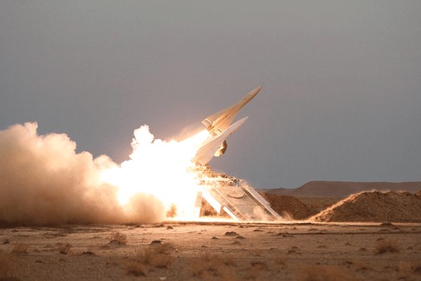 Iran tuyên bố trả đũa sau khi Mỹ mở rộng lệnh trừng phạt