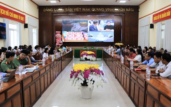 iSMART góp phần thúc đẩy chuyển đổi số giáo dục tại Tràm Chim
