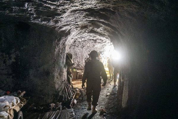 Israel kiểm soát đường hầm của Hezbollah bất chấp cảnh báo từ Iran