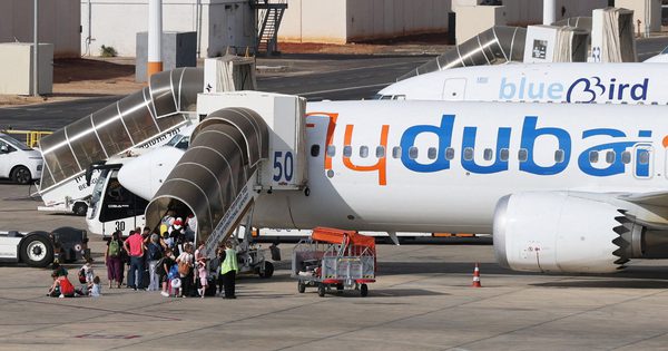 Israel nói phi công flydubai tấn công đồng nghiệp, tính lao máy bay xuống đất