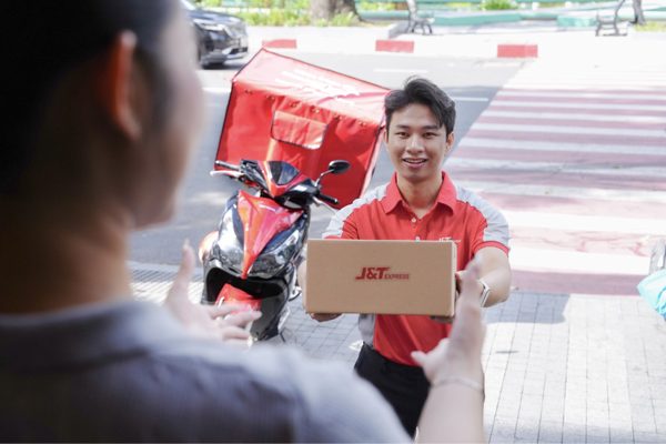 J&T Express hỗ trợ hộ kinh doanh chè Thái Nguyên từ quản lý đơn đến giao nhận