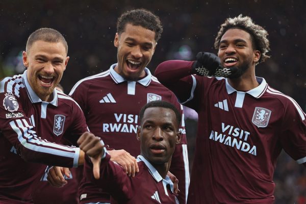 Jackson rực sáng, Aston Villa khiến Man City nếm thất bại đầu tiên