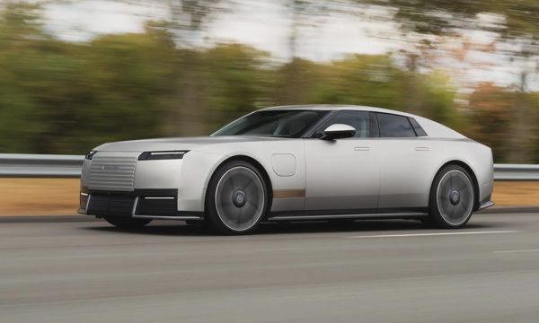 Jaguar ra mắt sedan điện 1.000 mã lực sau 6 năm chờ đợi