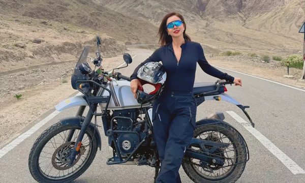 Jennifer Phạm mặc năng động khi du lịch Ladakh, Tây Tạng
