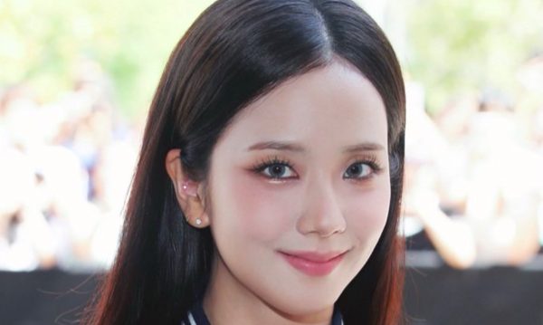 Jisoo (BlackPink) bị chỉ trích vì lý do không ngờ