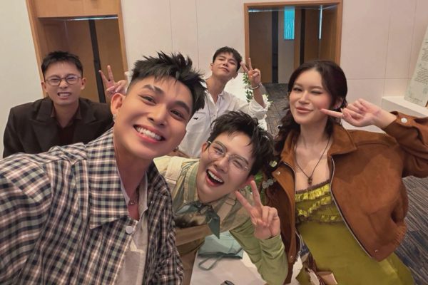 Jun Phạm áp lực khi cùng nghệ sĩ mở quán, nấu ăn cho 80 khách/ngày