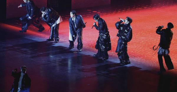 K-pop hái ra tiền nhờ đâu?
