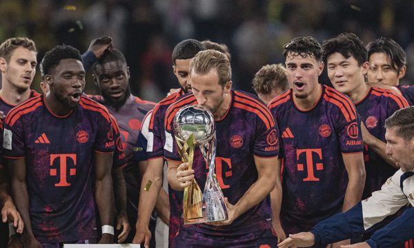 Kane đoạt danh hiệu thứ 5 cùng Bayern