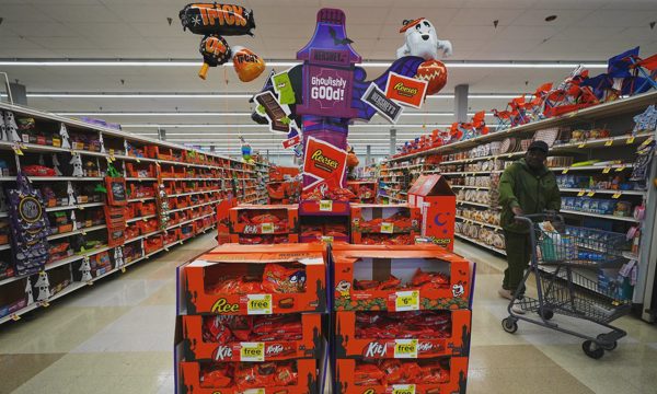 Kẹo Halloween ế ẩm tại Mỹ
