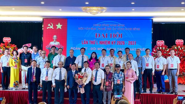 Kết nối tinh hoa văn hóa ba vùng đất, tạo sức bật mới cho văn học nghệ thuật Ninh Bình