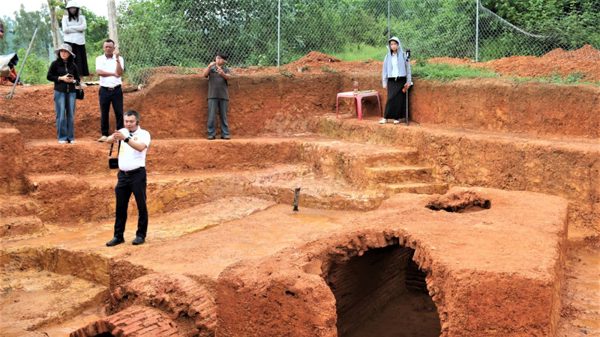 Kết quả khai quật mộ gạch cổ ở Nghệ An