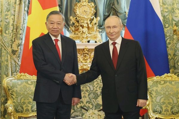 Kết quả và ý nghĩa chuyến công du Nga, Pháp của Tổng Bí thư, Chủ tịch nước