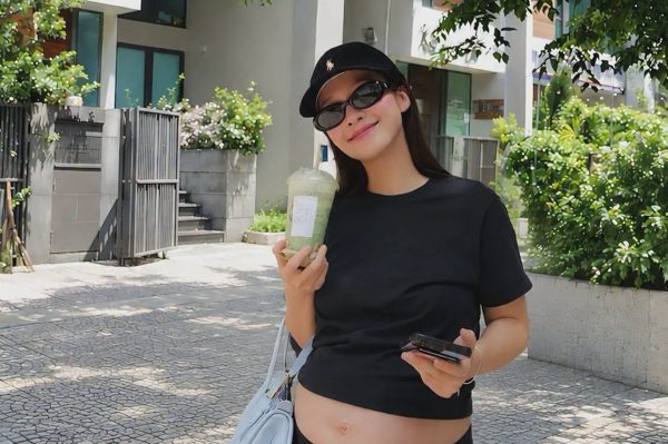 Khả Ngân bất ngờ khoe bụng bầu, xác nhận mang thai con đầu lòng