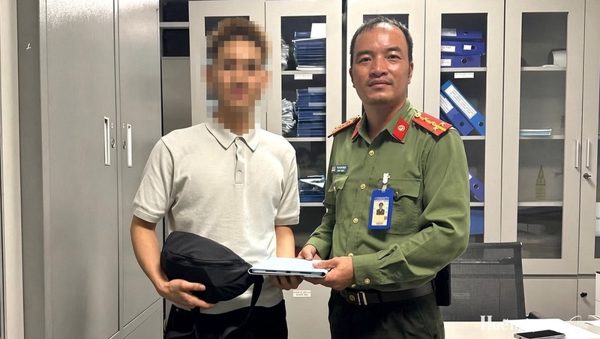 Khách Hà Nội đi Huế bỏ quên tài sản ở sân bay Phú Bài