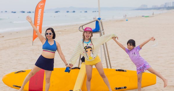 Khách Tây lần đầu học lướt sóng ở Cam Ranh: 'Biển Việt Nam rất đẹp'