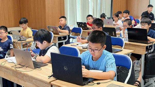 Khai giảng lớp lập trình và toán tư duy miễn phí cho học sinh tiểu học