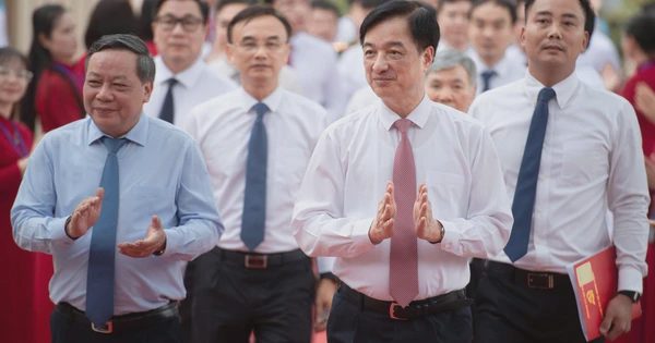 Khai giảng ở xã đảo duy nhất của Hà Nội, lần đầu đón học sinh lớp 10