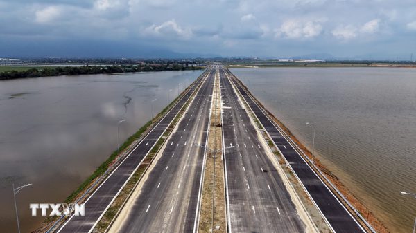 Khai mở dư địa, kích hoạt làn sóng đầu tư mới vào Khu kinh tế Vũng Áng