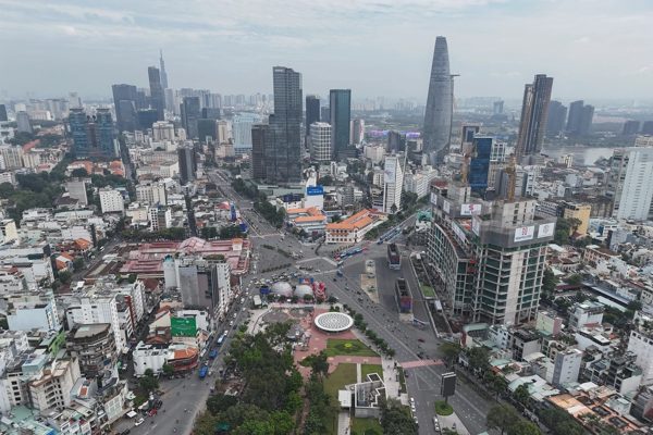 Khai thác quỹ đất quanh metro TPHCM: Nuôi dưỡng nguồn thu thay vì "bán đứt"