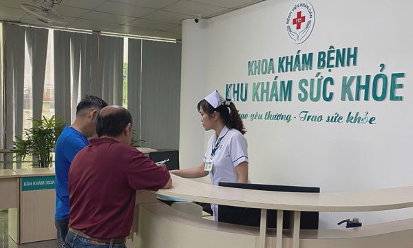 Khám sức khỏe miễn phí 'phi địa giới'
