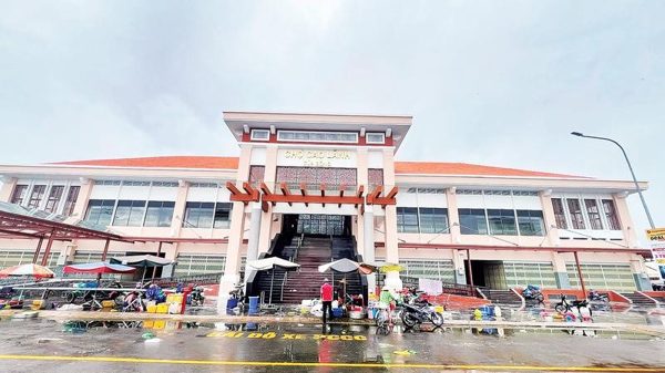 Khẩn trương đưa chợ Cao Lãnh mới vào hoạt động