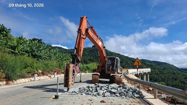 Khẩn trương khắc phục sạt trượt, hư hỏng mặt đường Quốc lộ 28B