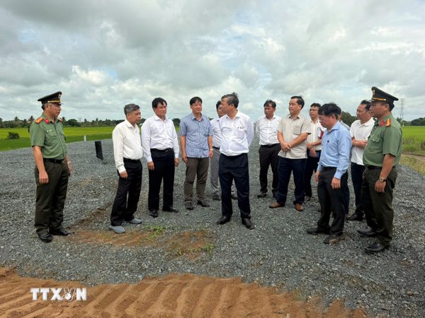 Khẩn trương tăng khai thác cát cho cao tốc Châu Đốc-Cần Thơ-Sóc Trăng