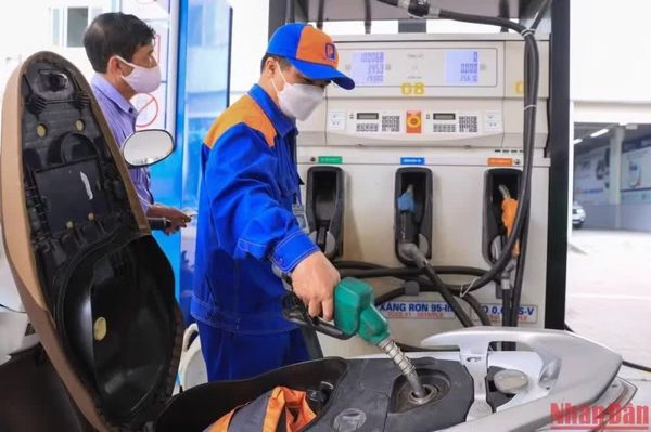 Khẩn trương trình Chính phủ dự thảo Nghị định thay thế Nghị định 83 về kinh doanh xăng dầu trước 10/11/2026
