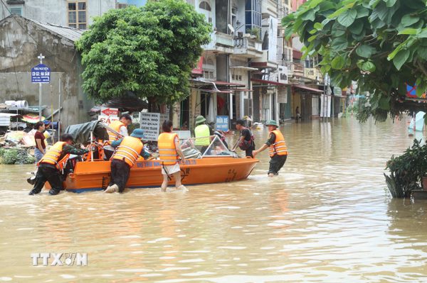 Khẩn trương xử lý các điểm sạt lở, bảo đảm giao thông tại Lạng Sơn