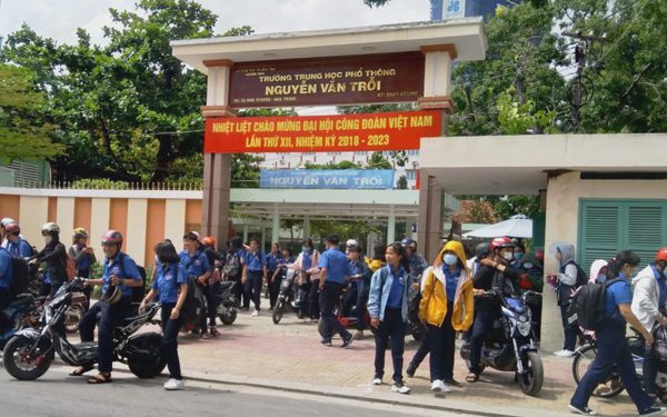 Khánh Hòa bỏ phương án dự kiến, giữ lại tên 6 trường THPT sau sắp xếp