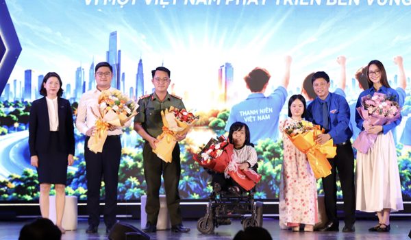 Khát vọng thanh niên: Từ nỗ lực vượt qua số phận đến dốc lòng hỗ trợ cộng đồng