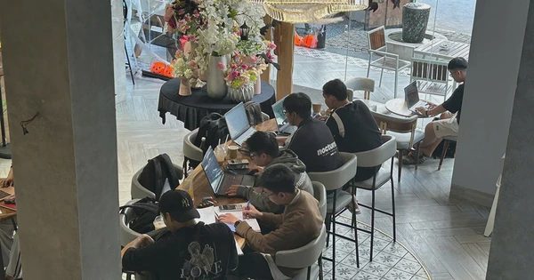 Khi đám đông lên tiếng: Tôi đang nghĩ hay đang bị dẫn dắt?