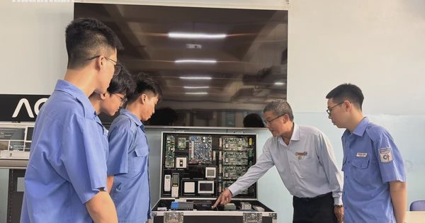 Khi doanh nghiệp đưa máy móc vào trường học