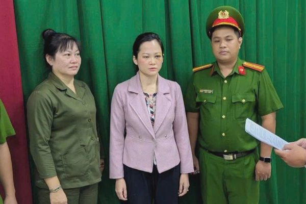 Khi mâu thuẫn ở phòng khám đưa nữ bác sĩ nha khoa ra tòa