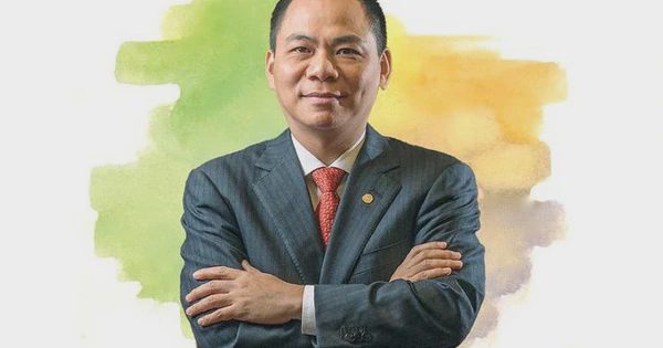 Khi môi giới BĐS cất vội bộ vest chạy xe ôm kiếm sống, sàn giao dịch thành quán cà phê để gồng chi phí...Vinhomes của tỷ phú Phạm Nhật Vượng mạnh tay chi trăm tỷ mỗi tháng "nuôi sale thay sàn"