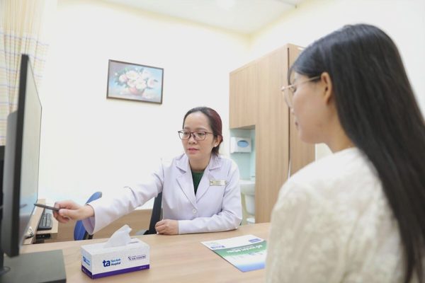 Khi nào nên bơm keo sinh học chữa suy giãn tĩnh mạch?