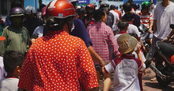 Khi nghi có học sinh ngộ độc thực phẩm, hiệu trưởng là người phát ngôn duy nhất