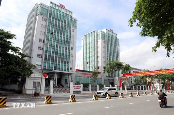 Khi những trụ sở cũ có công năng mới