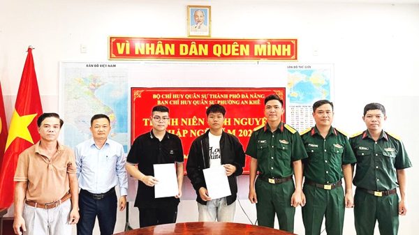 Khi tuổi trẻ chọn cống hiến
