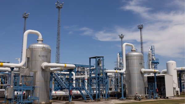 Kho dự trữ khí đốt châu Âu giảm xuống mức thấp nhất 15 năm