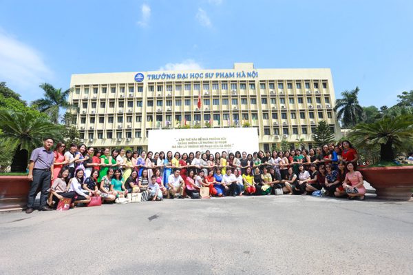 KHOA NGỮ VĂN - 75 NĂM TRÊN MỘT CON ĐƯỜNG LỚN