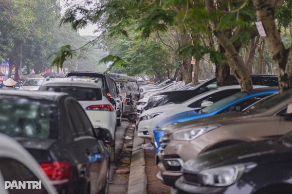 Khóc cười chuyện dân nội đô Hà Nội gửi ô tô qua đêm