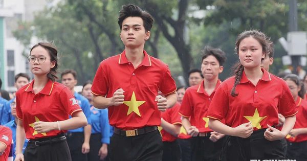 Khơi dậy niềm tự hào dân tộc và tinh thần cống hiến của thanh niên