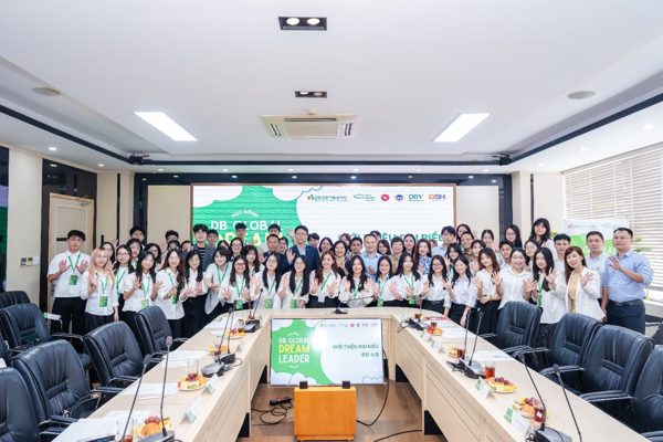 Khởi động mùa 3 học bổng DB Global Dream Leader tại Hà Nội