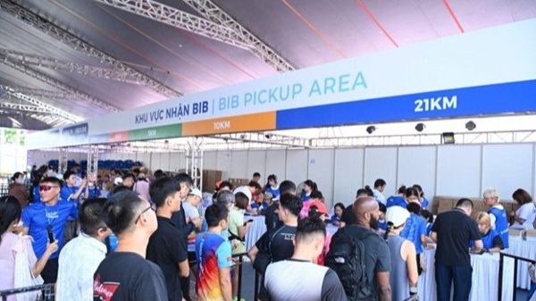 Khởi động Pocari Sweat Run 2026 tại Hà Nội: Không khí sôi động ngày hội nhận Race kit