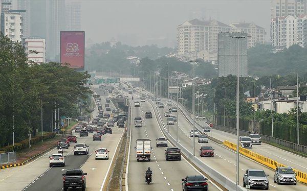 Khói mù từ Indonesia lan rộng, ASEAN cảnh báo mức cao nhất