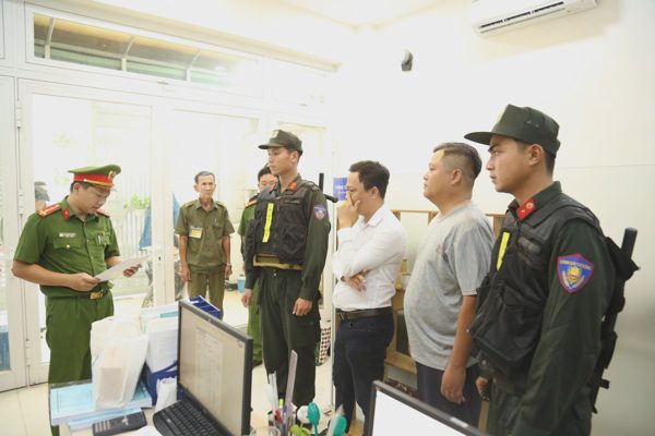 Khởi tố 21 người trong vụ chỉnh sửa số liệu quan trắc môi trường ở TPHCM