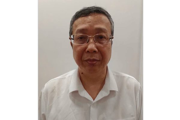 Khởi tố, bắt tạm giam Thứ trưởng Bộ Nông nghiệp và Môi trường Hoàng Trung